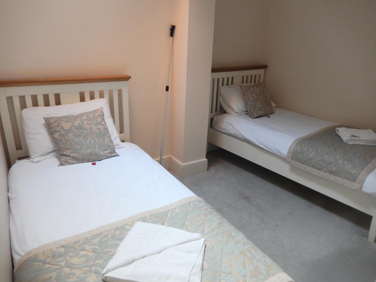 Newport Guest House Lincoln Esterno foto